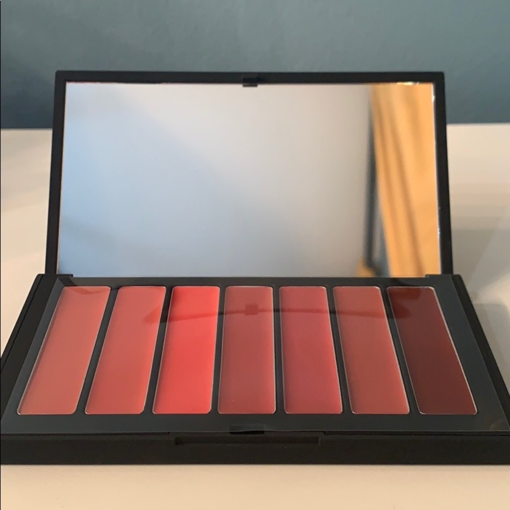 NARS super wanted audacious lipstick palette
